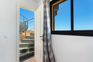 Interior - Vacation Home 'Casa Miramar' with Sea View, Shared Pool and Private Terrace (Castillo Caleta de Fuste)