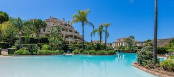 Apartment 'Spacious 2-Bed Capanes Del Golf' with Mountain View and Air Conditioning