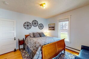 4 habitaciones, acceso a internet y ropa de cama