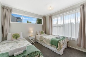 3 soverom, strykejern/-brett, wi-fi og sengetøy