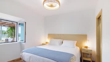 1 室のベッドルーム、WiFi (無料)、ベッドシーツ