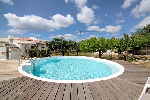 Holiday Apartment 'Casa Do Livramento Adega' with Shared Pool, Wi-Fi and Air Conditioning