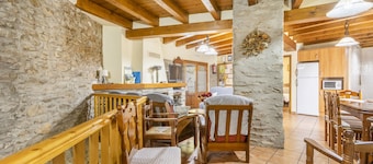 Farmhouse 'El Raco De Cal Maró' with Mountain View, Private Terrace and Wi-Fi