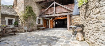 Farmhouse 'El Raco De Cal Maró' with Mountain View, Private Terrace and Wi-Fi