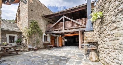 Bauernhaus 'El Raco De Cal Maró' mit Bergblick, privater Terrasse und WLAN