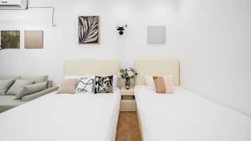 Basic Apartment, Multiple Beds, Non Smoking, Kitchen