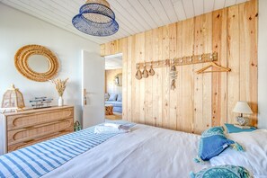 2 makuuhuonetta, silitysrauta/-lauta, ilmainen Wi-Fi, vuodevaatteet