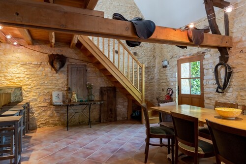 Landhaus 'Gite Soleil' mit Gemeinschaftspool, privater Terrasse und WLAN