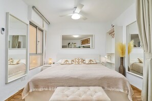 Free WiFi, bed sheets