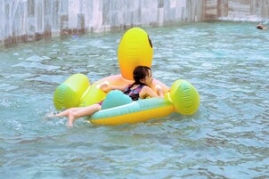 Exercise/lap pool