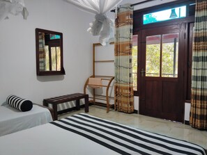 2 bedrooms, in-room safe, desk, iron/ironing board