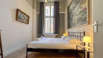 11 bedrooms, internet