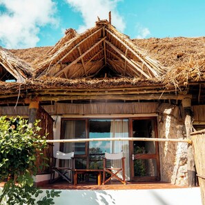 Minibar, in-room safe, individually decorated, individually furnished