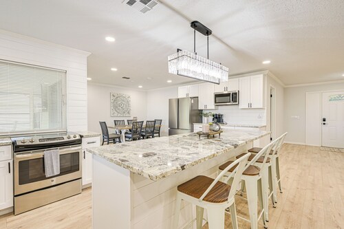 Furnished Outdoor Area! Family Home in Spring Hill