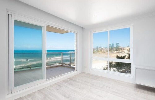 Gobsmacking Views 2, with Direct Beach Access