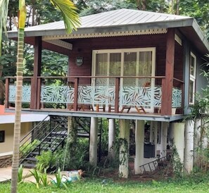 Luksus-dobbeltrom | Individuelt dekorert, individuelt innredet, skrivebord og sengetøy