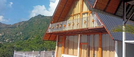 Fachada da propriedade