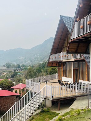 ด้านหน้าที่พัก