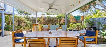 "The Little Blue Shack" - Marcoola Granny Flat