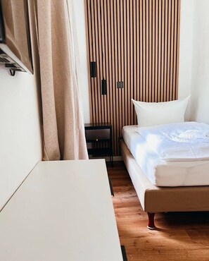 Economy Single Room | Free WiFi, bed sheets
