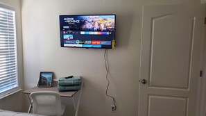 Tradisjonelt rom | Memory foam-senger, individuelt dekorert og individuelt innredet