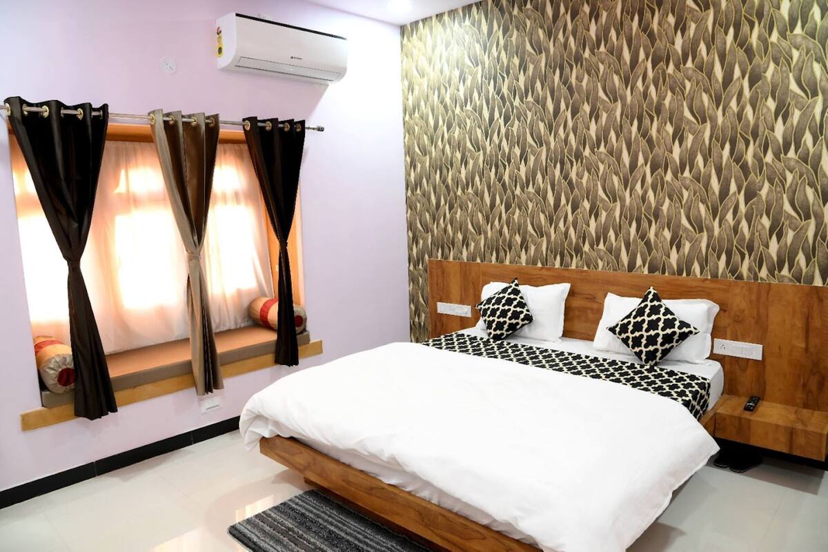 Superior Double Room | Free WiFi, bed sheets