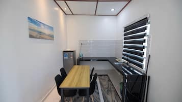Phòng, 2 phòng ngủ | Bếp riêng | Khăn giấy