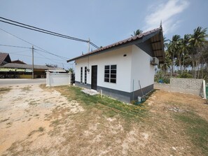 Mặt tiền nơi lưu trú