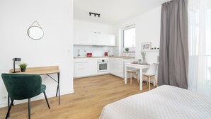 Studio, Balcony | Private kitchen - Studio in Poznań Near MTP by Renters (Poznan)