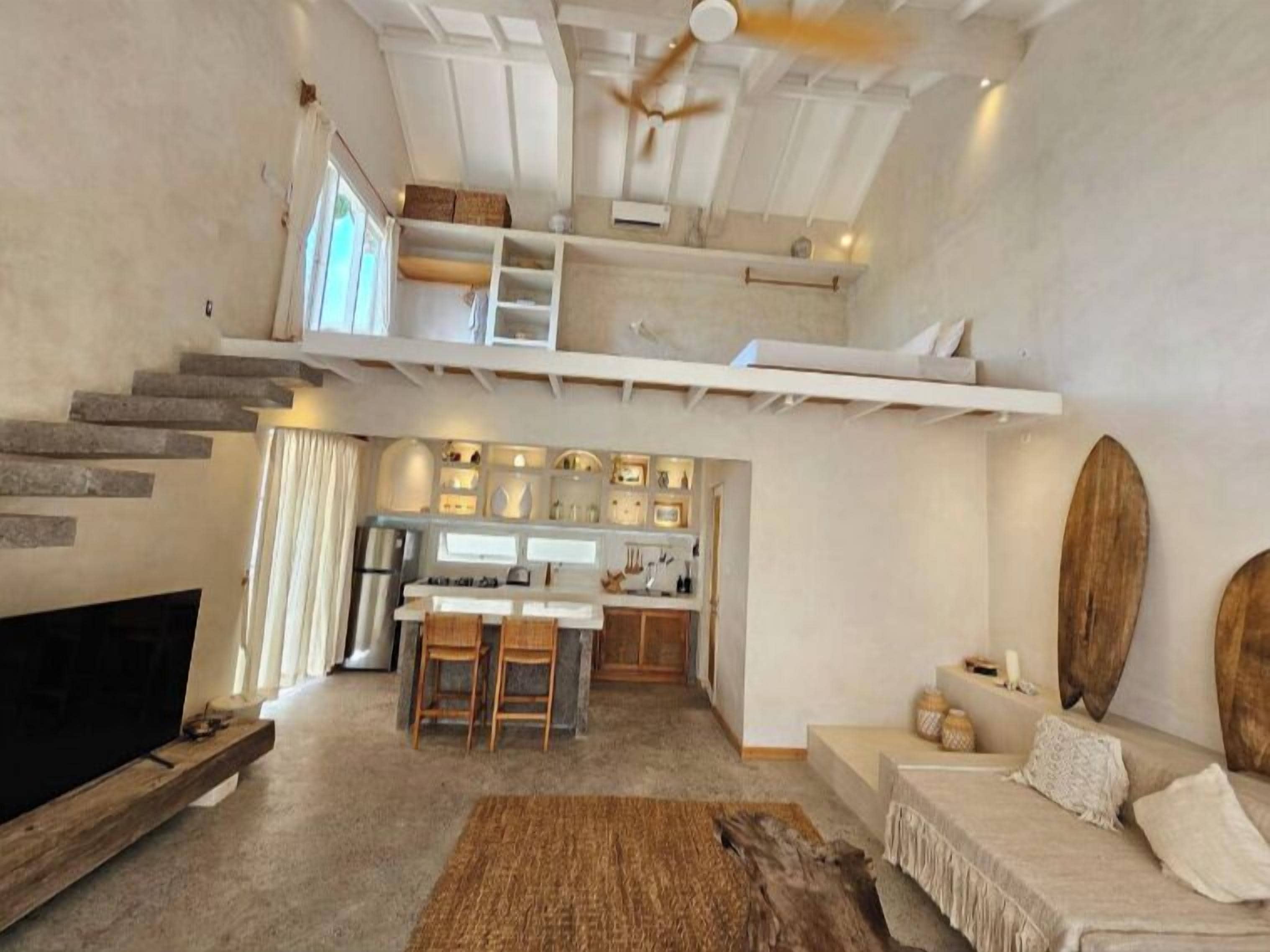 المنشأة من الداخل