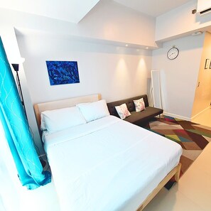 1 dormitorio, escritorio, tabla de planchar con plancha y wifi gratis