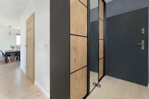 1 bedroom, bed sheets - Cozy Seaside Apartment by Renters (Ustronie Morskie)