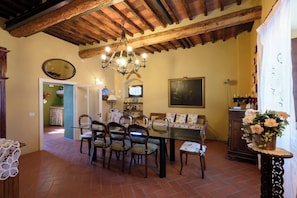 Flat-screen TV - Villa Mille Primavere (Gaiole in Chianti)