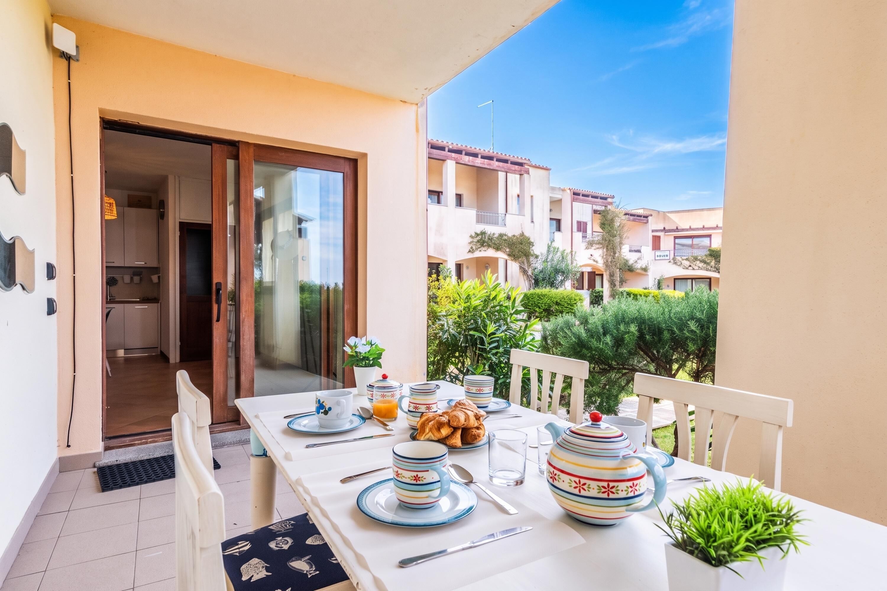 Family Apartment, 1 Bedroom, Terrace (Residence I Mirti n. 8) | Outdoor dining