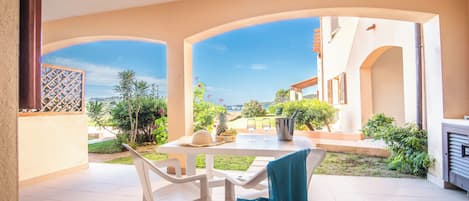 Appartement Familial, plusieurs chambres (Residence I Mirti n. 11) | Terrasse/Patio