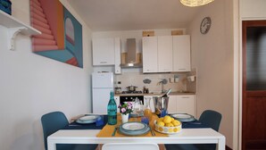 Coffee/tea maker, fridge, oven, stovetop - Residence I Mirti n. 8 (Santa Teresa di Gallura)