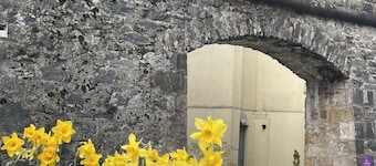 The Fort Archway - ground floor apartment at The Highland Club, Loch Ness