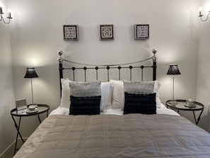 2 Schlafzimmer, Bügeleisen/Bügelbrett, kostenloses WLAN, Bettwäsche