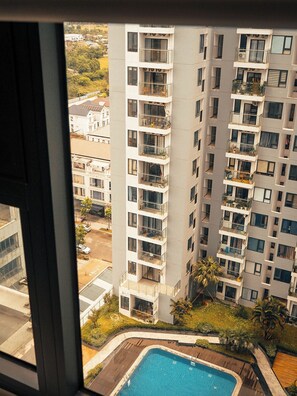 Family Apartment, 2 Bedrooms, Kitchen, Tower | 2 bedrooms, blackout drapes, iron/ironing board, free WiFi - Homestay Hue Oi (Hue)