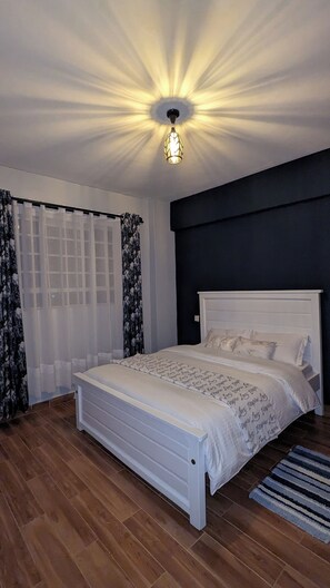 1 habitación, tabla de planchar con plancha, wifi y ropa de cama
