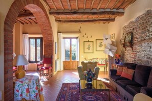 Living area - Thousand Springs Villa (San Vincenti)