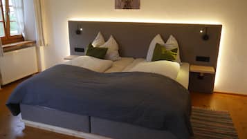 1 bedroom, iron/ironing board, bed sheets