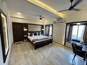 Premier Room, Multiple Bedrooms, City View | Egyptian cotton sheets, premium bedding, desk, laptop workspace - The Aster Heritage (Kolkata)