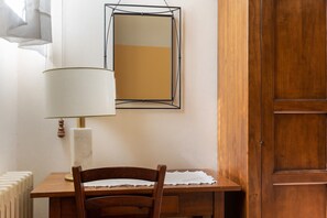 Interior - Agriturismo Le Quercioline in the heart of Chianti surrounded by olive groves and vineyards (Barberino Tavarnelle)