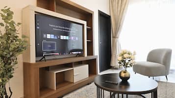Luxury-Apartment | Wohnbereich | Fernseher