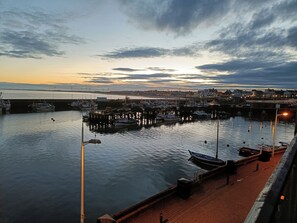 Marina - Detached Cabin, 2-Bedroom Chalet on Bridlington Bay South Shore Park. (Bridlington)