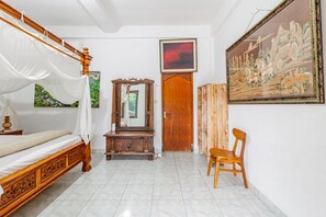 Deluxe Double Room | Bed sheets - Belvilla Ratna Resort Ubud PalaceNearUbud Palace (Ubud)