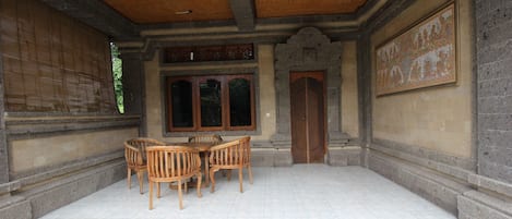 Deluxe Double Room | Bed sheets