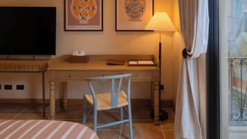 Standard | Free cribs/infant beds, free WiFi, bed sheets