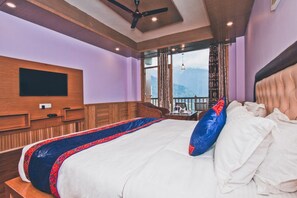 Soundproofing, free WiFi, bed sheets - Goroomgo BD Resort Manali (Manali)